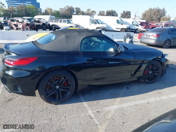2022 BMW Z4 sDriveM40i with VIN WBAHF9C08NWX88691, listed as a IAAI auction lot 42012469 with 11,108 mi miles. Bid and sale history available at carsss.com. Image 13.