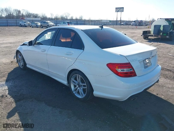 2014 Mercedes-Benz C-Class C 300 Sport with VIN WDDGF8AB5ER324999, listed as a IAAI auction lot 41498311 with 133,914 mi miles. Bid and sale history available at carsss.com. Image 3.