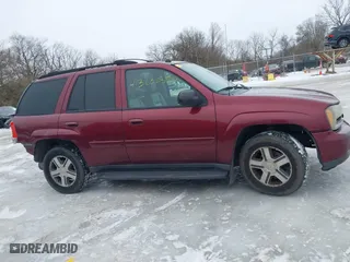 2005 Chevrolet TrailBlazer LT with VIN 1GNDT13S252306051, listed as a IAAI auction lot 41363035 with 239,590 mi miles. Bid and sale history available at carsss.com. Image 13.