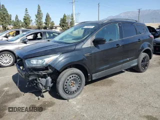 2017 Ford Escape SE z VIN 1FMCU0GD5HUC11186, wystawiony jako Copart lot #57692635 z przebiegiem 48 163 mil mil oraz Czysty tytuł • Clean title. Historia ofert i sprzedaży dostępna na DreamBid. Obrazek 1.