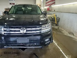 2019 Volkswagen Atlas SEL R-Line with VIN 1V2RR2CA6KC564779, listed as a Copart auction lot 52622765 with 52,615 mi miles and Salvage title. Bid and sale history available at DreamBid. Image 14.