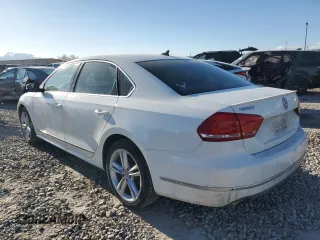 2014 Volkswagen Passat SEL Premium z VIN 1VWCN7A30EC100232, wystawiony jako Copart lot #48228355 z przebiegiem 127 832 mil mil oraz Szkoda całkowita • Salvage title. Historia ofert i sprzedaży dostępna na DreamBid. Obrazek 2.
