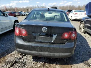 2008 Volkswagen Jetta Sedan SE with VIN 3VWRM71K88M152165, listed as a Copart auction lot 50568335 with 98,739 mi miles and Salvage Title. Bid and sale history available at carsss.com. Image 6.