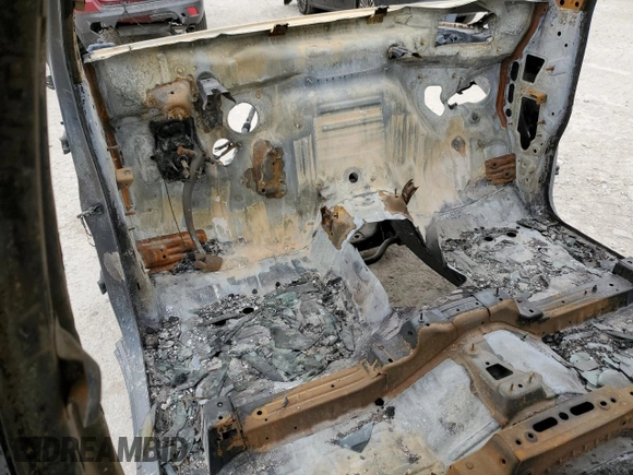 2020 Chevrolet Silverado 1500 LT with VIN 1GCRYDED6LZ264844, listed as a Copart auction lot 48989095 with Not Provided miles and Salvage Title. Bid and sale history available at DreamBid. Image 8.