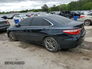 2015 Toyota Camry XLE with VIN 4T1BF1FK1FU103785, listed as a Copart auction lot 51970635 with 305,498 mi miles and Clean Title. Bid and sale history available at DreamBid. Image 2.