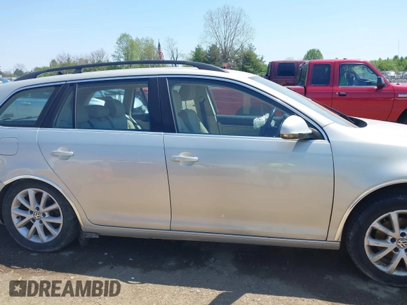 2011 Volkswagen Jetta SE with VIN 3VWPX7AJ7BM640228, listed as a IAAI auction lot 42102277 with 134,936 mi miles and . Bid and sale history available at DreamBid. Image 14.