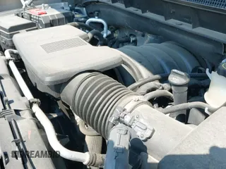 2020 Chevrolet Silverado 1500 LT z VIN 1GCRYDED8LZ171193, wystawiony jako IAAI lot #42363415 z przebiegiem 81 991 mil mil oraz . Historia ofert i sprzedaży dostępna na DreamBid. Obrazek 21.