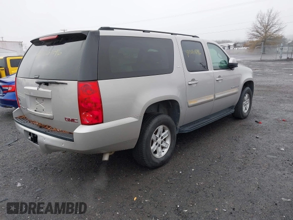 2007 GMC Yukon XL SLT with VIN 1GKFK16307J262167, listed as a IAAI auction lot 41106896 with 267,663 mi miles. Bid and sale history available at carsss.com. Image 4.