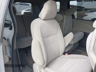 2019 Toyota Sienna LE Auto Access Seat with VIN 5TDKZ3DC4KS968185, listed as a IAAI auction lot 41576704 with 66,260 mi miles and . Bid and sale history available at DreamBid. Image 8.