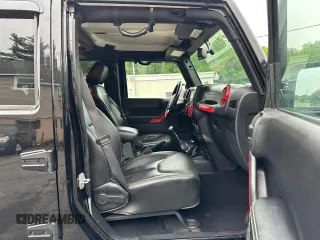 2015 Jeep Wrangler Unlimited Rubicon z VIN 1C4BJWFG2FL541572, wystawiony jako Copart lot #61723875 z przebiegiem 163 169 mil mil oraz Czysty tytuł • Clean title. Historia ofert i sprzedaży dostępna na DreamBid. Obrazek 7.