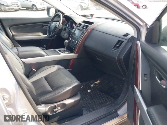 2008 Mazda CX-9 Grand Touring with VIN JM3TB38A580158617, listed as a IAAI auction lot 42139558 with 120,002 mi miles. Bid and sale history available at carsss.com. Image 5.