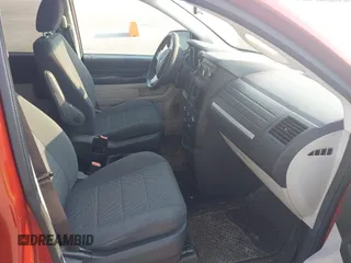 2008 Dodge Grand Caravan SE z VIN 2D8HN44H58R724409, wystawiony jako IAAI lot #42414474 z przebiegiem 122 712 mil mil oraz . Historia ofert i sprzedaży dostępna na DreamBid. Obrazek 5.