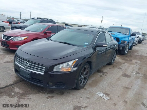 2014 Nissan Maxima 3.5 S with VIN 1N4AA5AP3EC911798, listed as a IAAI auction lot 41842528 with 124,030 mi miles. Bid and sale history available at carsss.com. Image 2.