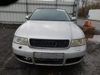 2000 Audi S4 z VIN WAUDD68D8YA106182, wystawiony jako Copart lot #52191385 z przebiegiem Nie podano mil oraz Tytuł czysty. Historia ofert i sprzedaży dostępna na DreamBid. Obrazek 5.