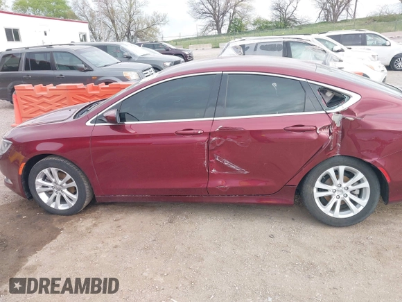 2015 Chrysler 200 Limited z VIN 1C3CCCAB8FN575131, wystawiony jako IAAI lot #42109879 z przebiegiem 104 384 mil mil oraz . Historia ofert i sprzedaży dostępna na DreamBid. Obrazek 14.