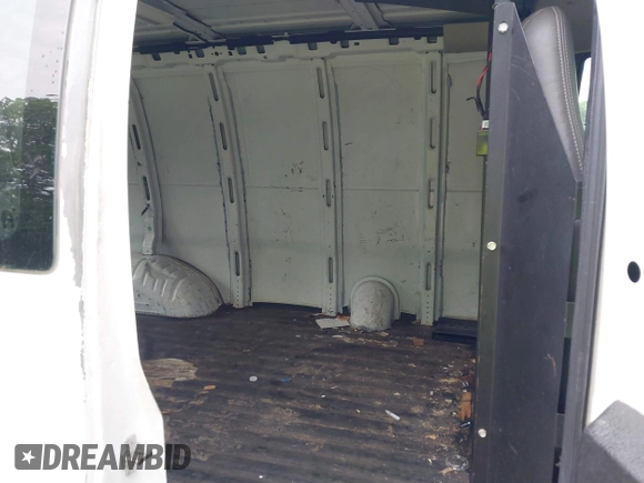 2006 Chevrolet Express Cargo with VIN 1GCFG15X261206862, listed as a IAAI auction lot 42170725 with 327,261 mi miles and . Bid and sale history available at DreamBid. Image 8.
