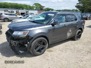 2017 Ford Explorer XLT z VIN 1FM5K8D87HGD51419, wystawiony jako Copart lot #54726815 z przebiegiem 103 619 mil mil oraz Szkoda całkowita • Salvage title. Historia ofert i sprzedaży dostępna na DreamBid. Obrazek 1.