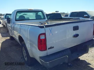 2008 Ford F-250 z VIN 1FTSF20R98ED97143, wystawiony jako IAAI lot #41637311 z przebiegiem 114 245 mil mil oraz . Historia ofert i sprzedaży dostępna na DreamBid. Obrazek 3.