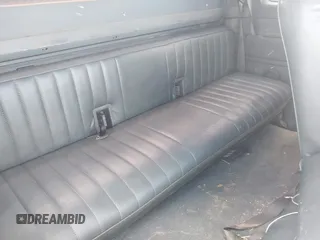 1993 Ford F-250 с VIN 1FTHX25G4PKA01246, выставлен на аукционе IAAI как лот 42497407 с пробегом 296 039 миль миль и . История ставок и продаж доступна на DreamBid. Изображение 8.