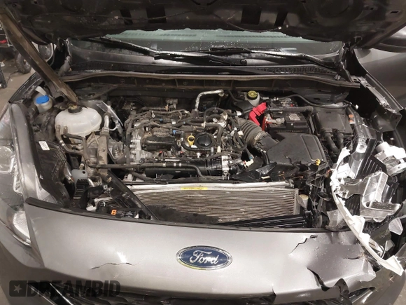 2022 Ford Escape SE with VIN 1FMCU9G69NUB21752, listed as a IAAI auction lot 41890357 with 33,434 mi miles. Bid and sale history available at carsss.com. Image 10.