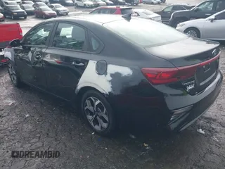 2020 Kia Forte LXS z VIN 3KPF24AD9LE150116, wystawiony jako IAAI lot #41548575 z przebiegiem 113 172 mil mil oraz . Historia ofert i sprzedaży dostępna na DreamBid. Obrazek 3.