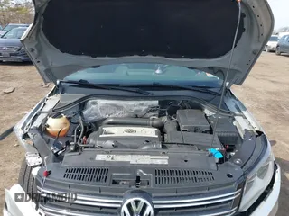 2012 Volkswagen Tiguan S z VIN WVGBV7AX9CW571627, wystawiony jako IAAI lot #41710871 z przebiegiem 157 998 mil mil oraz . Historia ofert i sprzedaży dostępna na DreamBid. Obrazek 10.