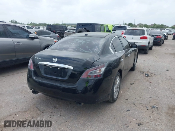 2010 Nissan Maxima S z VIN 1N4AA5AP6AC816937, wystawiony jako IAAI lot #41937480 z przebiegiem 168 619 mil mil oraz . Historia ofert i sprzedaży dostępna na DreamBid. Obrazek 4.