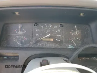 1994 Ford Aerostar z VIN 1FTDA34U9RZA67640, wystawiony jako Copart lot #47592245 z przebiegiem 70 262 mil mil oraz Tytuł czysty. Historia ofert i sprzedaży dostępna na DreamBid. Obrazek 9.