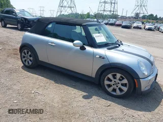 2006 MINI Convertible S с VIN WMWRH33546TL93272, выставлен на аукционе IAAI как лот 42499255 с пробегом 96 444 миль миль и . История ставок и продаж доступна на DreamBid. Изображение 1.