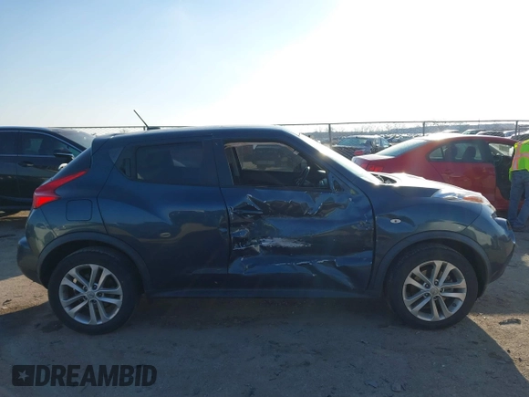 2014 Nissan Juke S with VIN JN8AF5MR1ET354919, listed as a IAAI auction lot 41663488 with 121,694 mi miles. Bid and sale history available at carsss.com. Image 13.
