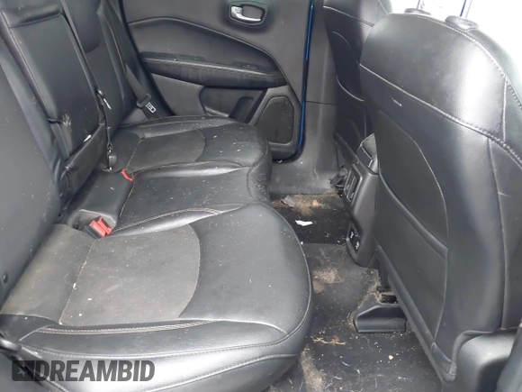 2019 Jeep Compass Latitude with VIN 3C4NJDBB5KT648383, listed as a IAAI auction lot 41681703 with 76,905 mi miles. Bid and sale history available at carsss.com. Image 8.