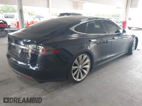 2014 Tesla Model S 60 с VIN 5YJSA1H11EFP60357, выставлен на аукционе IAAI как лот 42656130 с пробегом 133 344 миль миль и . История ставок и продаж доступна на DreamBid. Изображение 4.