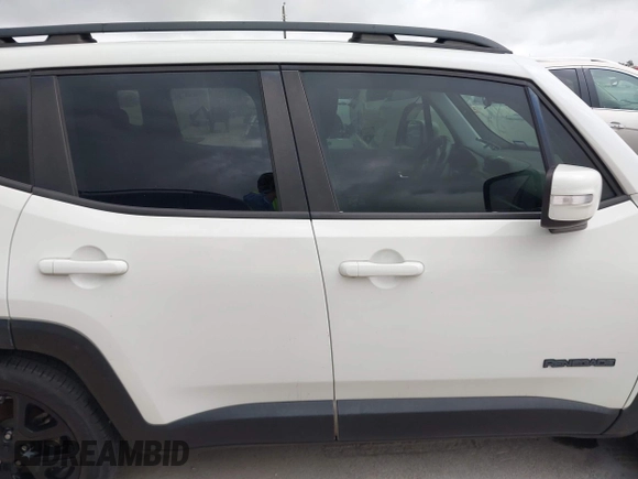 2018 Jeep Renegade Latitude with VIN ZACCJABH7JPH95711, listed as a IAAI auction lot 42124871 with 177,280 mi miles. Bid and sale history available at carsss.com. Image 13.