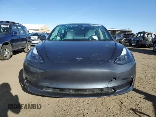 2022 Tesla Model 3 Long Range z VIN 5YJ3E1EB1NF270328, wystawiony jako Copart lot #48076395 z przebiegiem 45 595 mil mil oraz Szkoda całkowita • Salvage title. Historia ofert i sprzedaży dostępna na DreamBid. Obrazek 5.