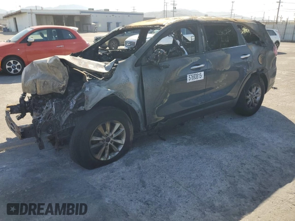 2019 Kia Sorento LX z VIN 5XYPG4A5XKG490455, wystawiony jako Copart lot #57693815 z przebiegiem Nie podano mil oraz Nie do naprawy • Non repairable. Historia ofert i sprzedaży dostępna na DreamBid. Obrazek 1.
