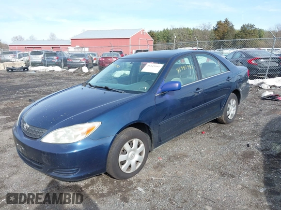 2004 Toyota Camry LE z VIN 4T1BE32K14U282508, wystawiony jako IAAI lot #41445997 z przebiegiem 205 826 mil mil oraz . Historia ofert i sprzedaży dostępna na DreamBid. Obrazek 2.