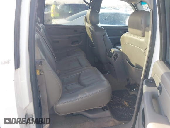 2005 Chevrolet Silverado 1500 LS z VIN 2GCEC13T851362243, wystawiony jako IAAI lot #41473828 z przebiegiem 278 628 mil mil oraz . Historia ofert i sprzedaży dostępna na DreamBid. Obrazek 8.