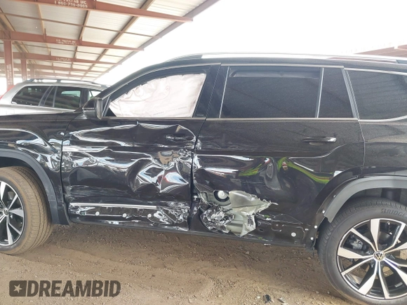 2024 Volkswagen Atlas SEL Premium R-Line с VIN 1V2FR2CA1RC514031, выставлен на аукционе IAAI как лот 41964990 с пробегом Не указан миль и . История ставок и продаж доступна на DreamBid. Изображение 14.