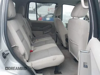 2007 Ford Explorer XLT with VIN 1FMEU63E27UB87065, listed as a IAAI auction lot 41572446 with 200,205 mi miles. Bid and sale history available at carsss.com. Image 8.
