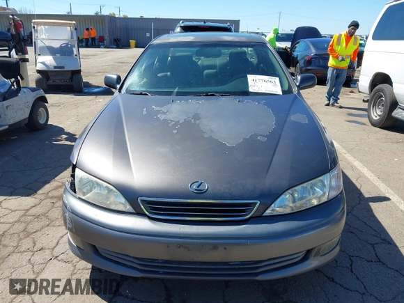 2001 Lexus ES 300 with VIN JT8BF28G910341451, listed as a IAAI auction lot 41776563 with 183,803 mi miles and . Bid and sale history available at DreamBid. Image 12.