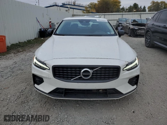 2022 Volvo S60 Momentum with VIN 7JRL12TZ1NG161943, listed as a Copart auction lot 78240024 with 37,605 mi miles and Salvage Title. Bid and sale history available at carsss.com. Image 5.