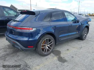 2022 Porsche Macan with VIN WP1AA2A51NLB06422, listed as a IAAI auction lot 41414230 with 8,090 mi miles. Bid and sale history available at carsss.com. Image 4.