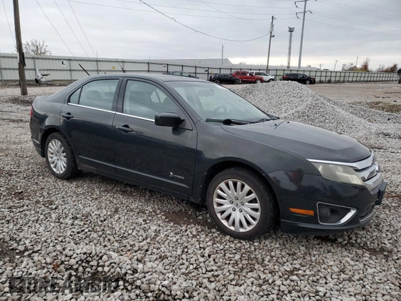 2010 Ford Fusion Hybrid with VIN 3FADP0L35AR178349, listed as a Copart auction lot 82343484 with 157,229 mi miles and Clean Title. Bid and sale history available at DreamBid. Image 4.