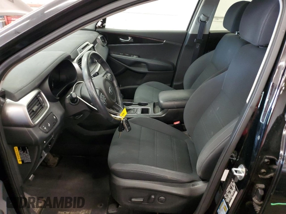 2017 Kia Sorento LX with VIN 5XYPGDA53HG337697, listed as a Copart auction lot 60489985 with 67,074 mi miles and Salvage title. Bid and sale history available at DreamBid. Image 7.