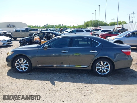 2008 Lexus LS 460 z VIN JTHBL46F185081395, wystawiony jako IAAI lot #42014942 z przebiegiem 235 101 mil mil oraz . Historia ofert i sprzedaży dostępna na DreamBid. Obrazek 14.