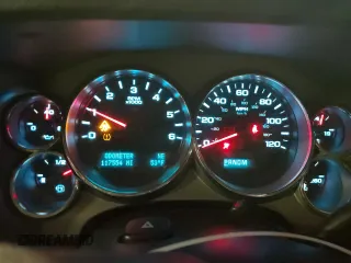 2010 Chevrolet Silverado 1500 LT with VIN 3GCRKSE3XAG266154, listed as a Copart auction lot 46147335 with 117,554 mi miles and Salvage Title. Bid and sale history available at DreamBid. Image 9.