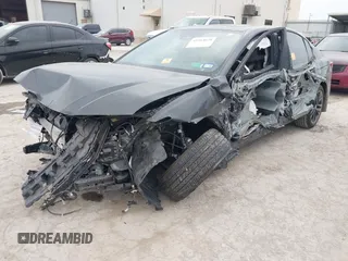 2025 Toyota Camry LE z VIN 4T1DAACK8SU073156, wystawiony jako IAAI lot #41964628 z przebiegiem 9 193 mil mil oraz . Historia ofert i sprzedaży dostępna na DreamBid. Obrazek 2.