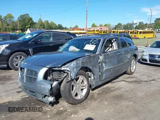 2007 Dodge Magnum R/T with VIN 2D4GV572X7H655828, listed as a IAAI auction lot 40561783 with 166,143 mi miles and . Bid and sale history available at carsss.com. Image 2.
