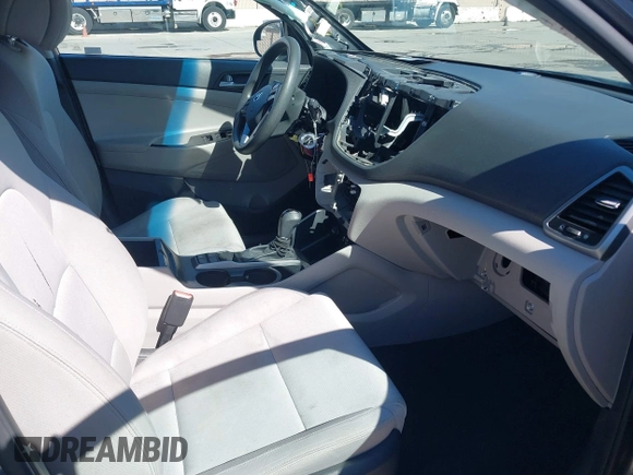 2016 Hyundai Tucson SE z VIN KM8J23A47GU107823, wystawiony jako IAAI lot #41732096 z przebiegiem 158 931 mil mil oraz . Historia ofert i sprzedaży dostępna na DreamBid. Obrazek 5.