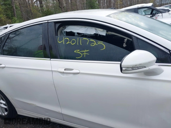 2016 Ford Fusion SE with VIN 1FA6P0HD2G5110225, listed as a IAAI auction lot 42011725 with 133,652 mi miles. Bid and sale history available at carsss.com. Image 13.
